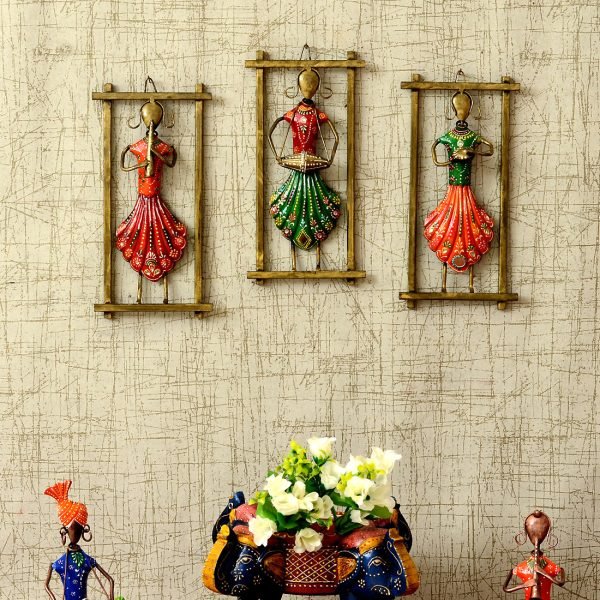 Metal Handpainted Green Color Lady Musician S/3 Wall Frame By Craft Tree